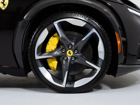 Used 2023 Ferrari Purosangue image 21