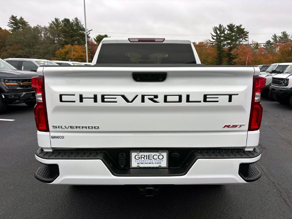 Used 2023 Chevrolet Silverado 1500 RST AWD/4WD image 4