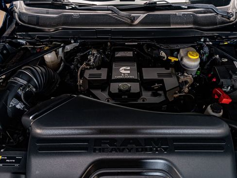 Used 2022 RAM 3500 Laramie image 33