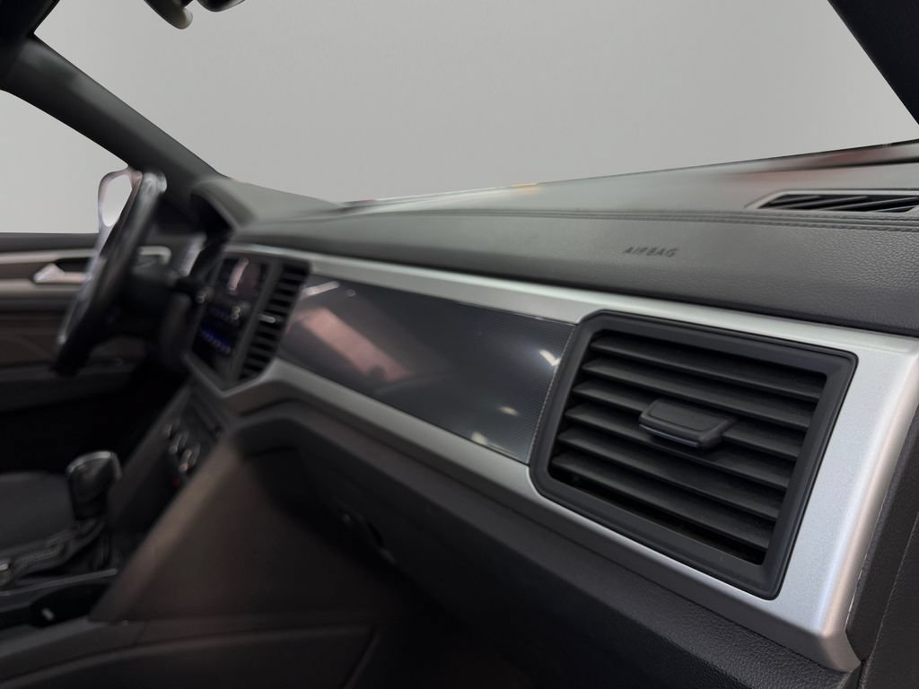 Used 2021 Volkswagen Atlas Cross Sport SE FWD image 18