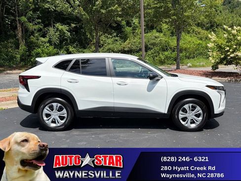 New 2026 Chevrolet Trax LS w/ Driver Confidence Package FWD image 2