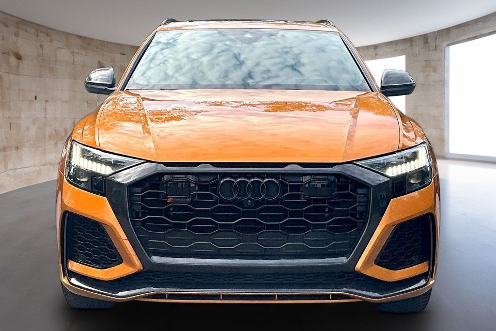 Used 2021 Audi RS Q8 w/ Carbon Optic Package AWD/4WD image 4