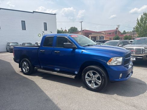 Used 2019 RAM 1500 Express w/ Express Value Package AWD/4WD image 8