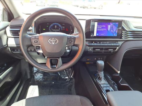 Certified 2025 Toyota Camry LE image 8