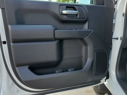 Used 2026 Chevrolet Silverado 1500 Custom w/ Turbomax Blackout Package RWD image 19