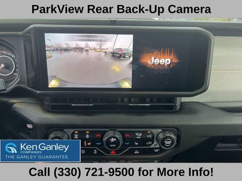Used 2025 Jeep Gladiator Sport image 39
