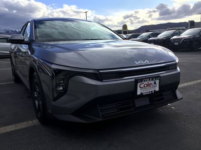 New 2026 Kia K4 LXS