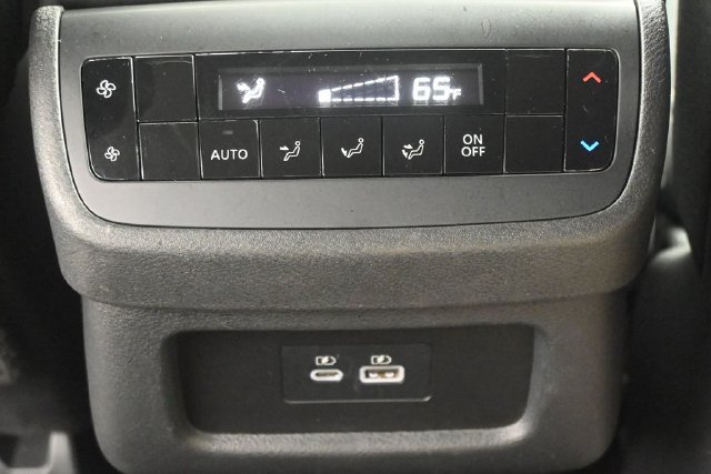 Certified 2025 Nissan Pathfinder SV FWD image 14