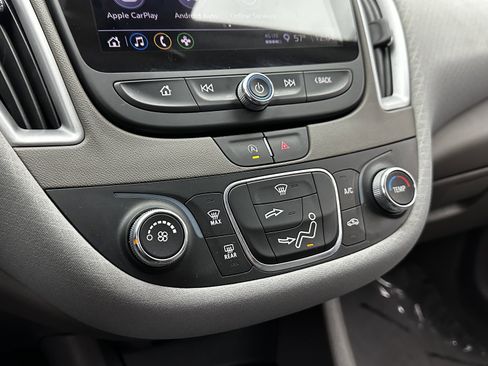 Used 2023 Chevrolet Malibu LS image 17