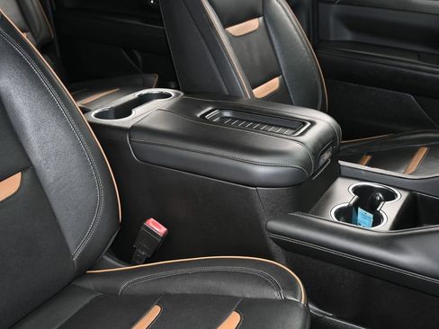 Used 2022 GMC Yukon XL AT4 w/ AT4 Premium Package image 62