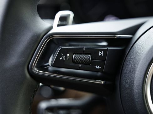 New 2026 Porsche Macan image 32