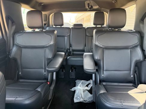 New 2027 Ford Expedition Platinum w/ Stealth Appearance Package AWD/4WD image 15