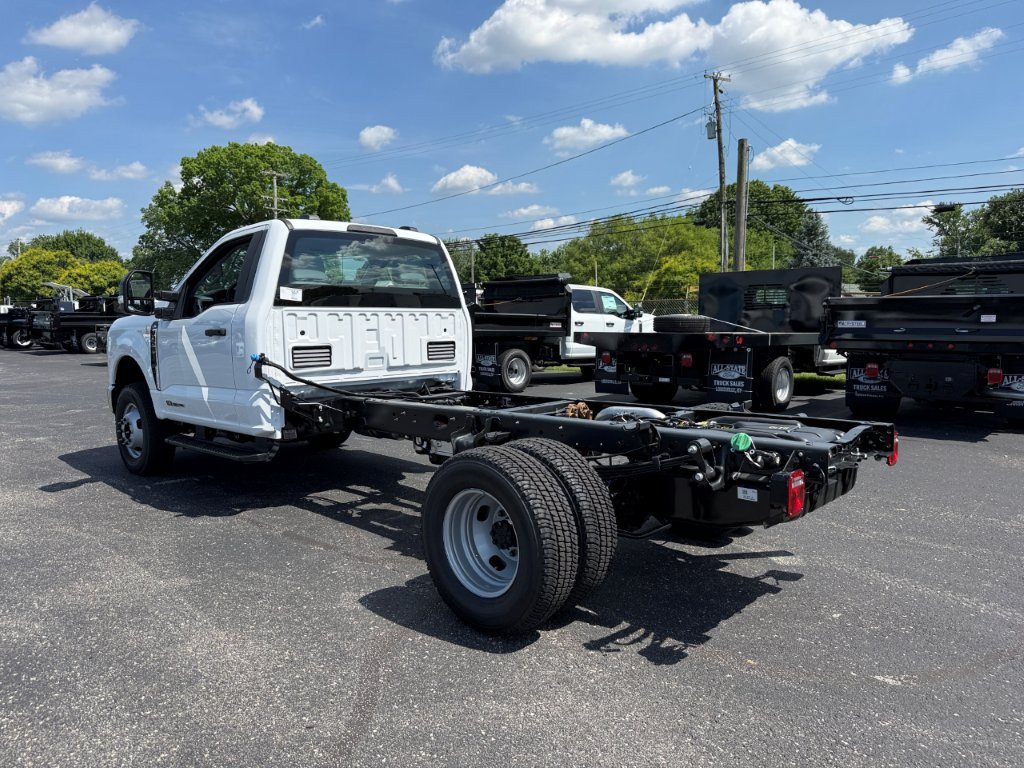 New 2026 Ford F350 XL w/ XL Chrome Package AWD/4WD image 4