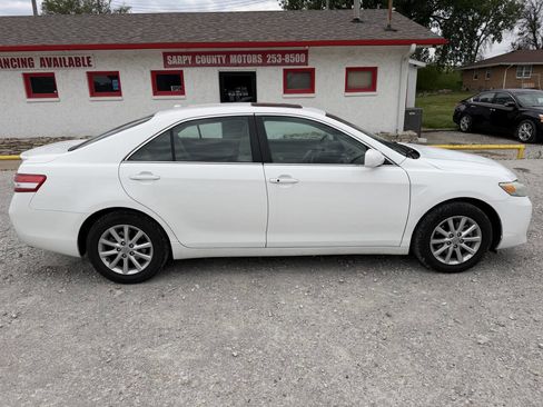 Used 2011 Toyota Camry XLE w/ XLE Extra-Value Pkg #1 FWD image 2