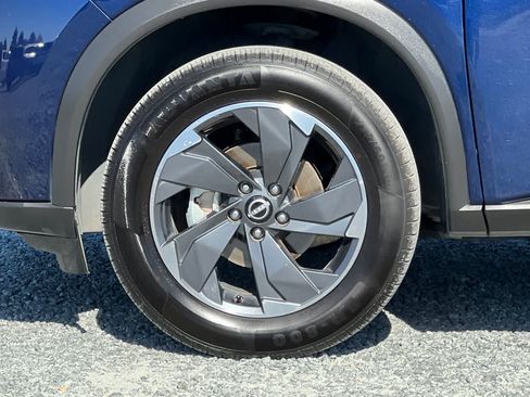 Used 2024 Nissan Rogue SV FWD image 36