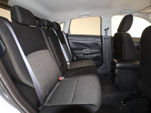 Used 2025 Mitsubishi Outlander Sport LE AWD/4WD image 24