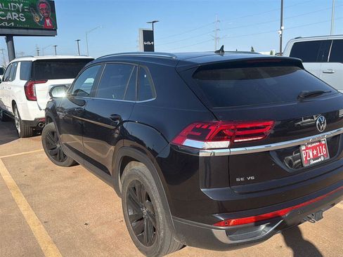 Used 2023 Volkswagen Atlas Cross Sport SE w/ Panoramic Sunroof Package AWD/4WD image 11