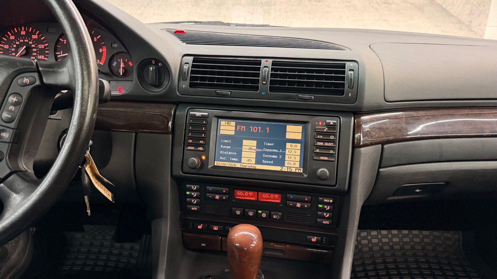 Used 2001 BMW 740iL RWD image 37