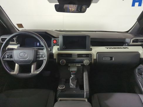 Used 2024 Toyota Tacoma TRD Off-Road AWD/4WD image 10