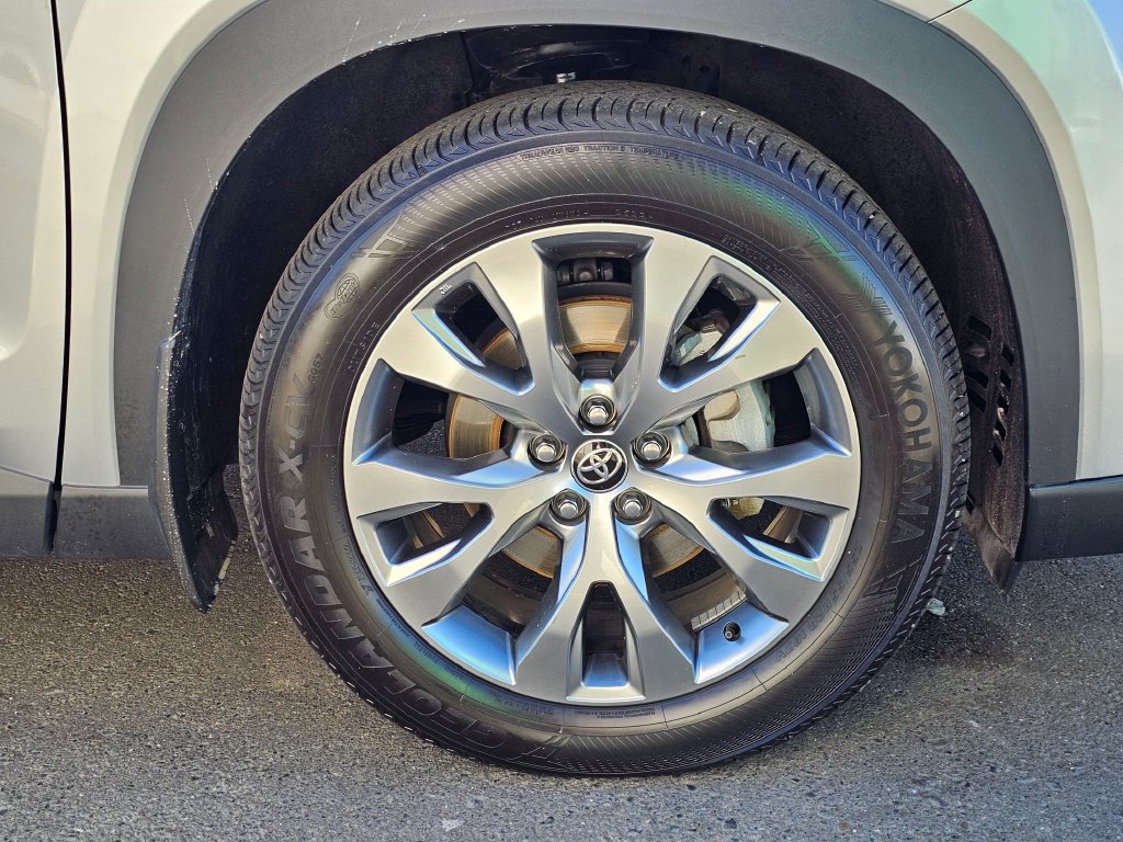 Used 2024 Toyota Grand Highlander AWD Hybrid image 9