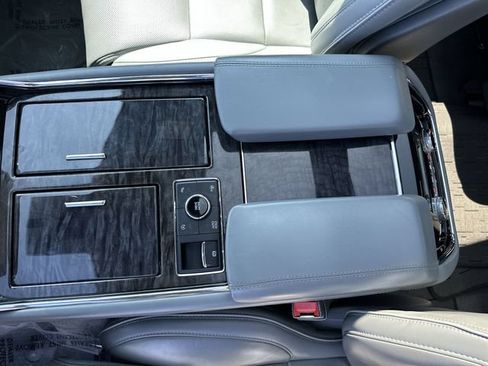 Used 2019 Lincoln Navigator Reserve AWD/4WD image 25