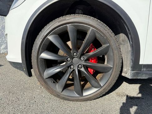 Used 2019 Tesla Model X Performance image 14