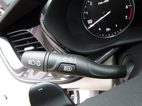 Used 2023 Buick Envision Essence AWD/4WD image 10