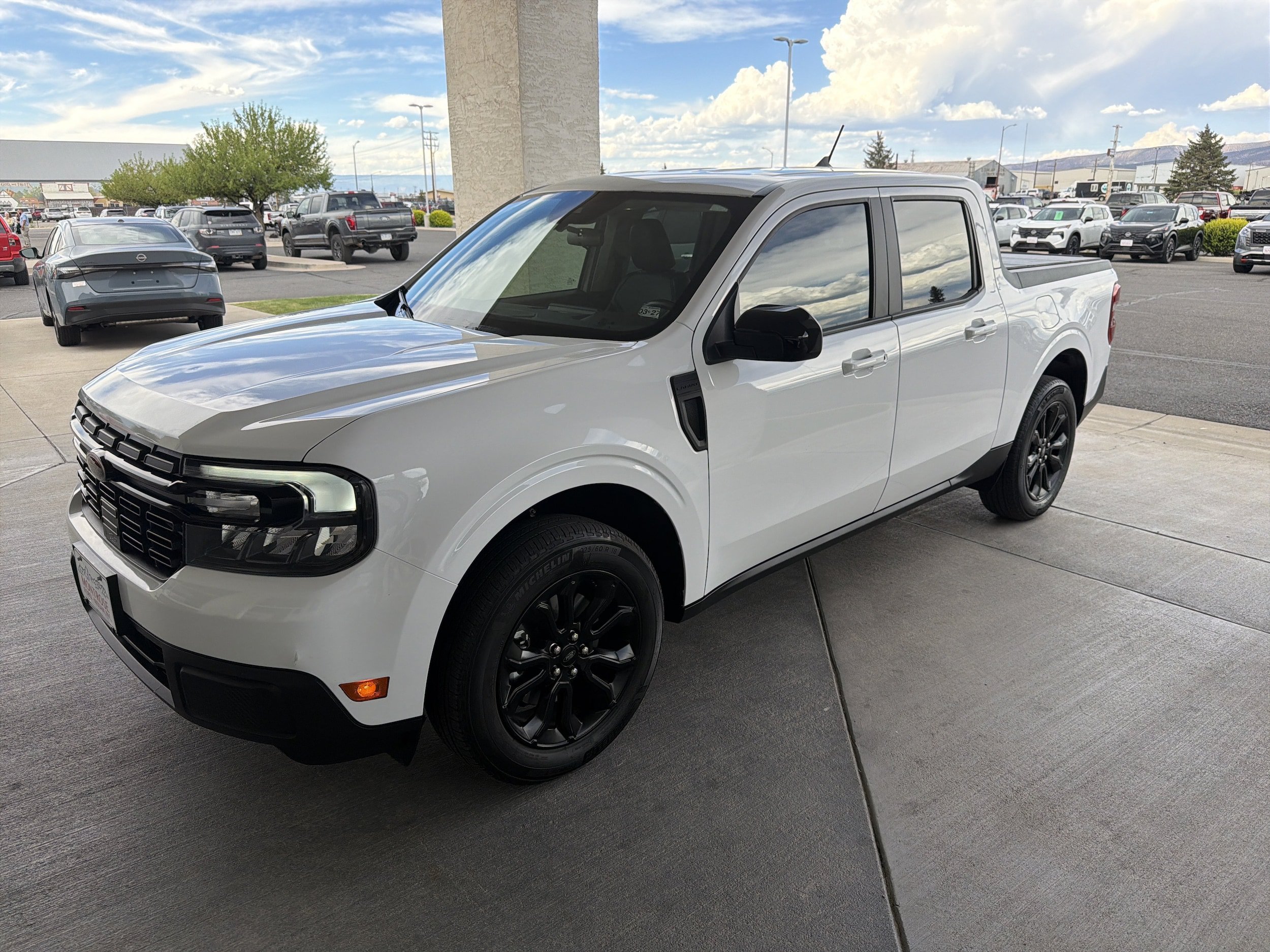 Used 2024 Ford Maverick Lariat w/ Black Appearance Package AWD/4WD image 1