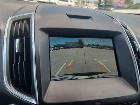 Used 2019 Ford Edge Titanium w/ Equipment Group 301A AWD/4WD image 22