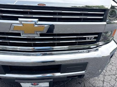 Certified 2019 Chevrolet Silverado 2500 LTZ w/ Duramax Plus Package AWD/4WD image 31