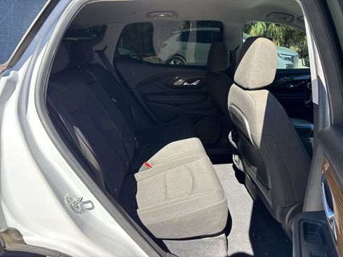 Used 2021 GMC Terrain SLE w/ Driver Convenience Package image 8