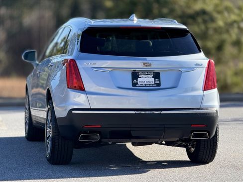 Used 2017 Cadillac XT5 Luxury w/ Driver Awareness Package image 4