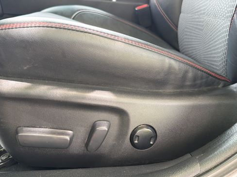 Used 2017 Toyota Camry SE FWD image 13