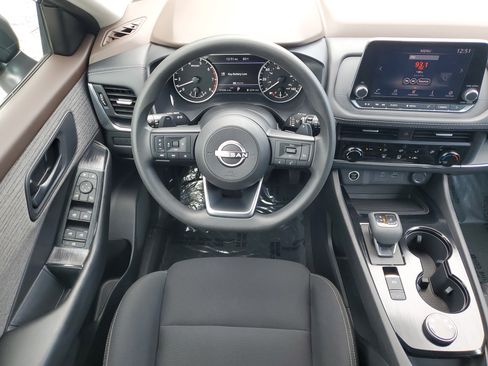 Certified 2023 Nissan Rogue S image 16