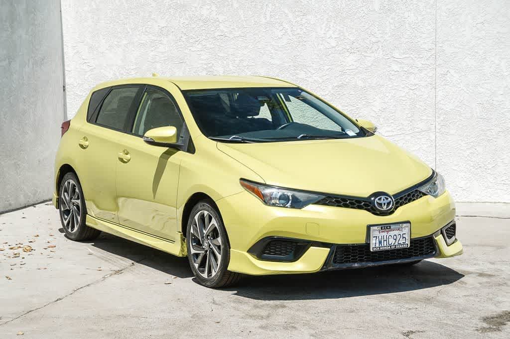 Used 2017 Toyota Corolla iM w/ Carpet Mat Package FWD image 3