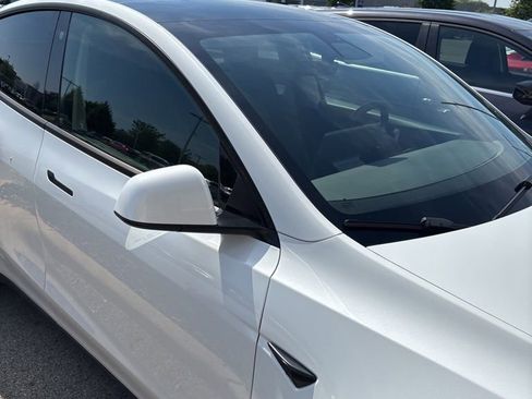 Used 2022 Tesla Model Y Long Range AWD/4WD image 4