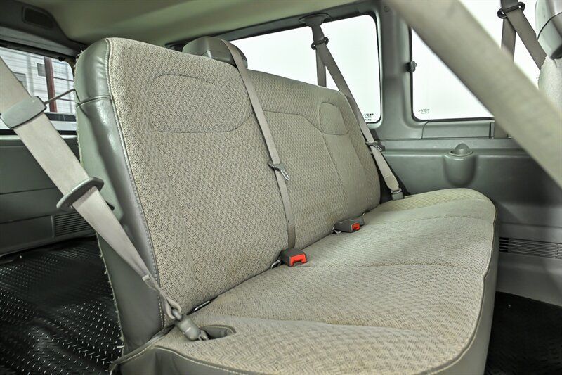 Used 2017 Chevrolet Express 3500 LT w/ LT Preferred Equipment Group RWD image 11