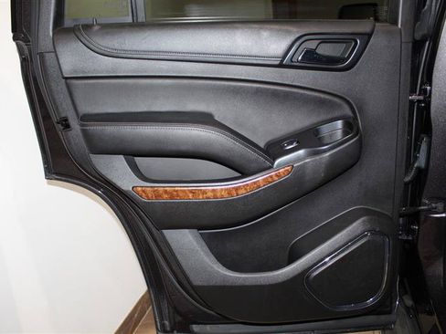 Used 2015 Chevrolet Tahoe LTZ AWD/4WD image 31