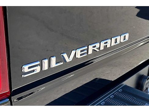 Used 2021 Chevrolet Silverado 2500 LT AWD/4WD image 7