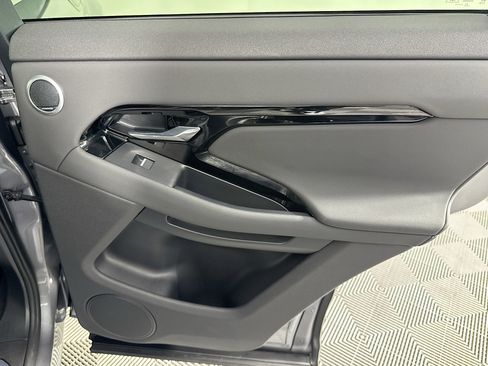 Used 2024 Land Rover Range Rover Evoque Dynamic SE image 27