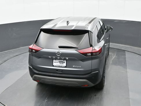 Used 2021 Nissan Rogue SV image 35
