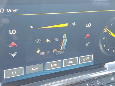 Certified 2022 Chevrolet Silverado 1500 LT Trail Boss w/ LT Trail Boss Premium Package AWD/4WD image 16