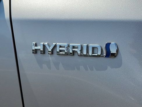 Used 2013 Toyota Prius V Three FWD image 8