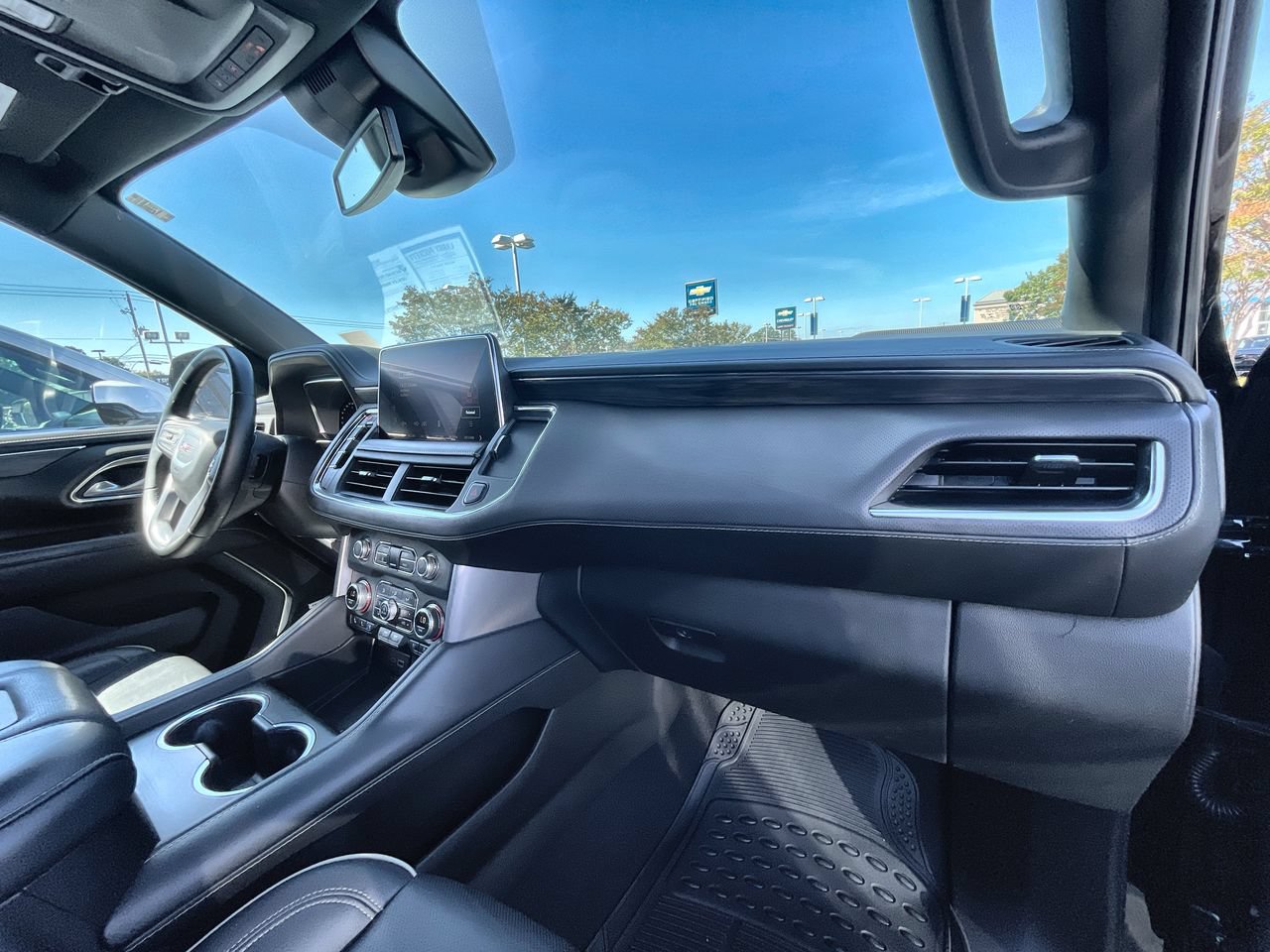 Used 2024 GMC Yukon SLT RWD image 29
