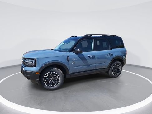 New 2025 Ford Bronco Sport Outer Banks image 4