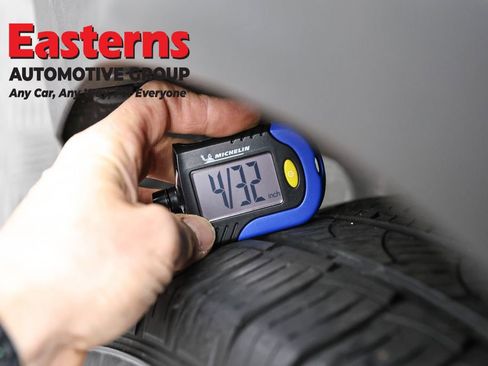 Used 2022 Lincoln Nautilus FWD w/ Premium Package image 32