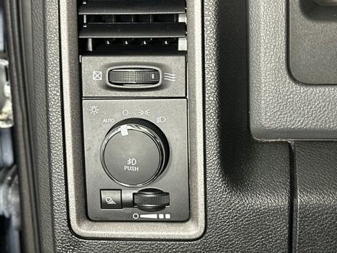 Used 2017 RAM 1500 Express image 19