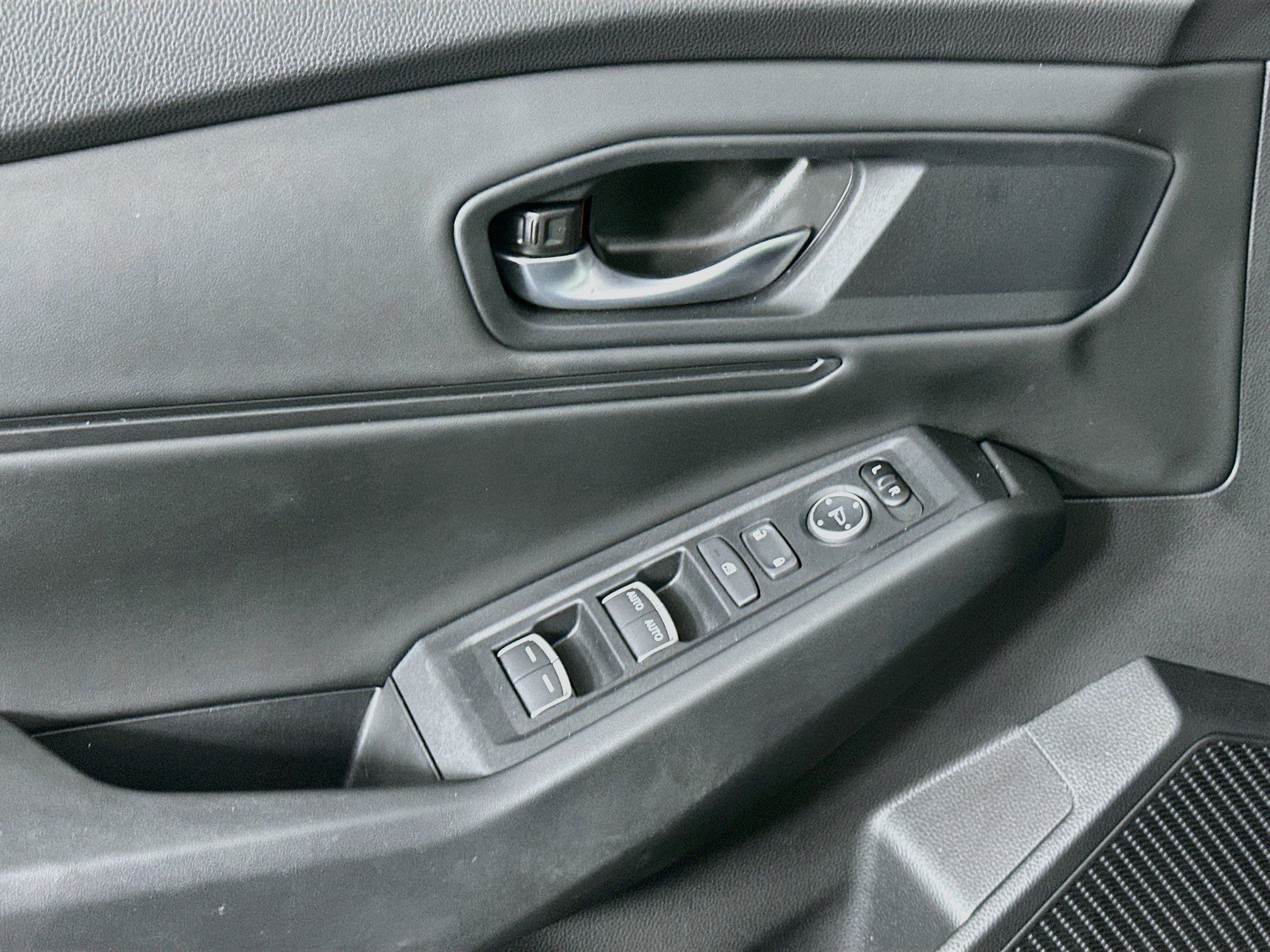 Used 2025 Honda Accord SE image 15