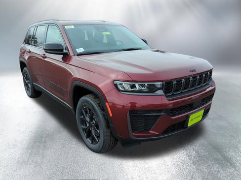 New 2026 Jeep Grand Cherokee Altitude image 9