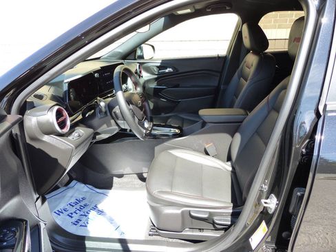 Used 2025 Chevrolet Trax RS w/ Driver Confidence Package FWD image 22